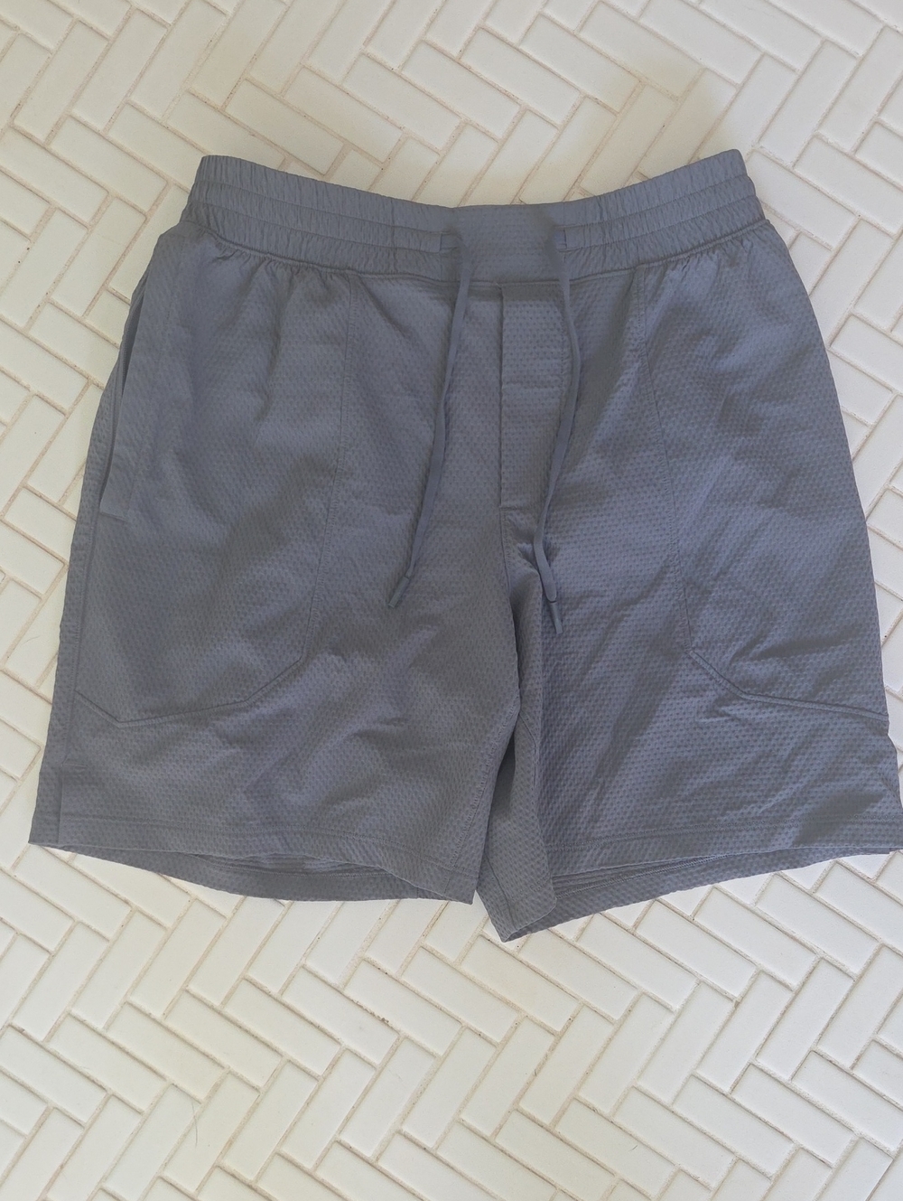 Luluemon License To Train Linerless Short 7 Inch Small